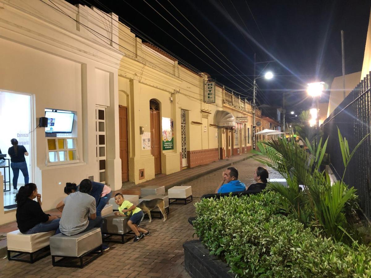 Kava Casa Hostal Roldanillo エクステリア 写真